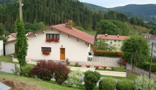 Holiday Home (4 Adults)