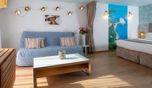 Studio Apartment with Terrace