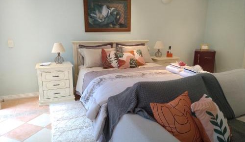 Deluxe Queen Suite