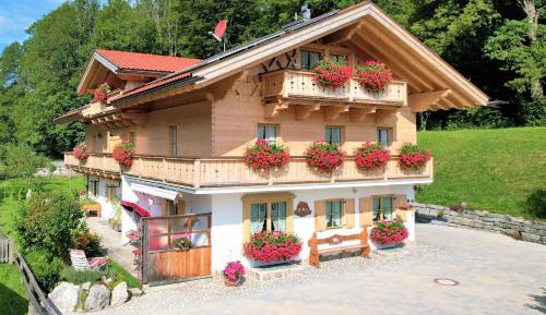 Holiday Apartment with Mountain View