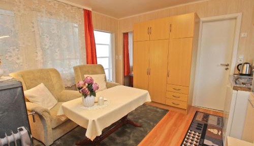 One-Bedroom Bungalow