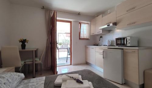 Studio Apartment