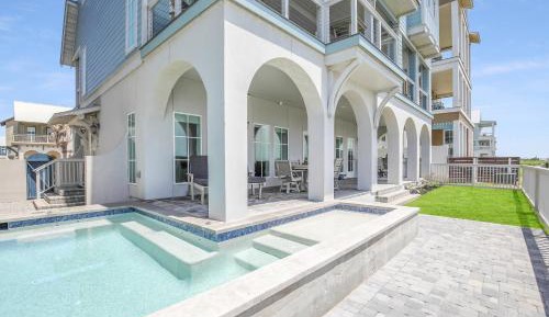 seven bedroom holiday home 