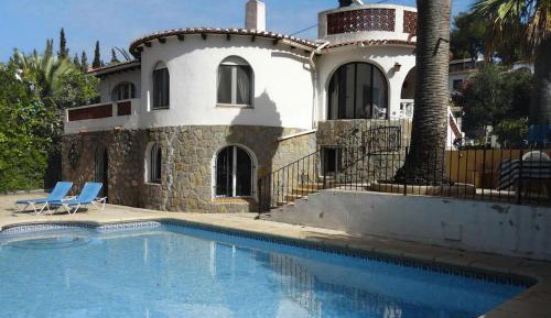 Three-Bedroom Holiday Home 