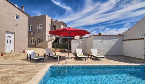 Four-Bedroom Holiday Home