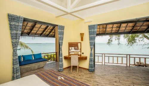 Villa - Beach Front