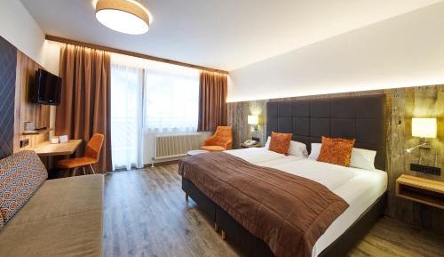 Superior Double Room with Balcony