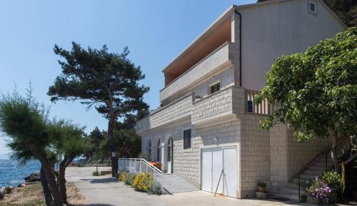 Studio Apartment with Sea View