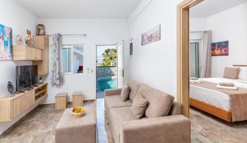 Deluxe two bedroom Suite with Private Pool & Pool View
