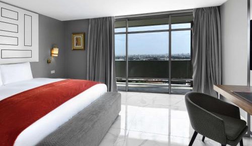 Opera King Suite with Balcony