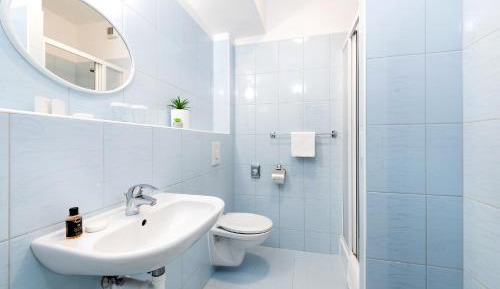 Deluxe Double or Twin Room With Extra Bed