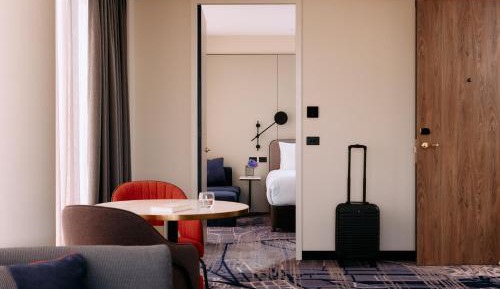One-Bedroom King Suite