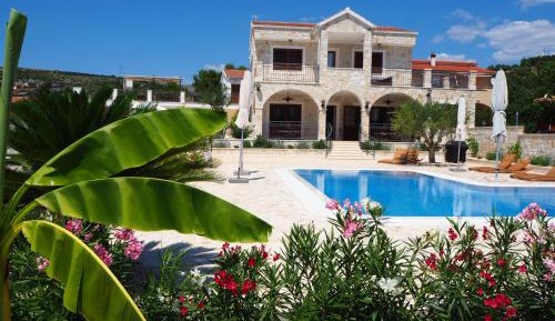 Villa - Beach Front