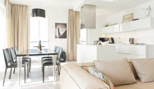 Three-Bedroom Apartment with Balcony