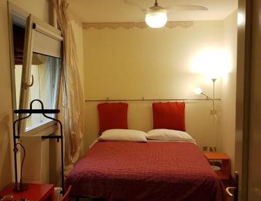 Twin Room with Private External Bathroom