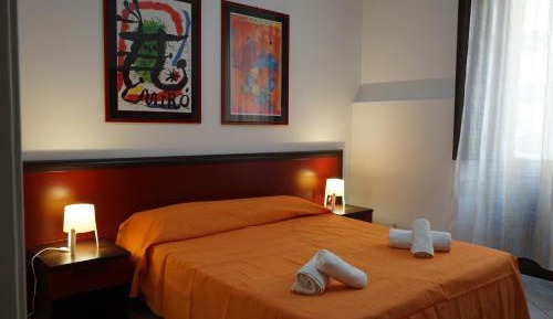 Premier One-Bedroom Apartment