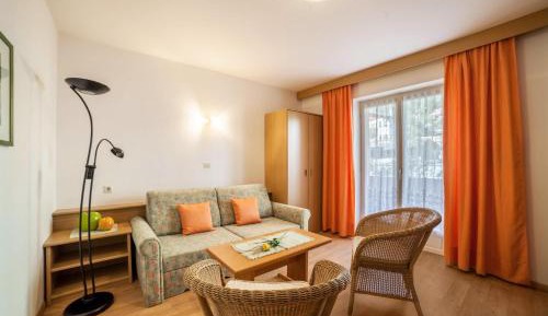 Superior One-Bedroom Apartment with Balcony