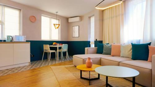 Deluxe Apartment