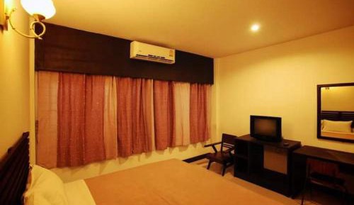Standard Queen Room