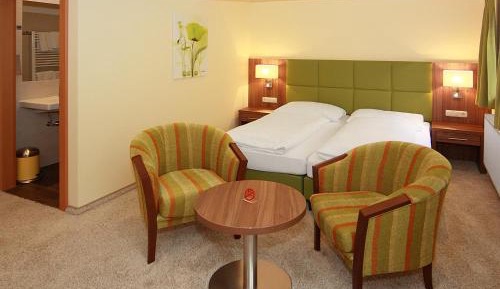 Double or Twin Room with Terrace