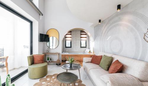 Duplex Suite with Sea View and Indoor Jacuzzi
