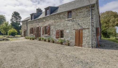 Six-Bedroom Holiday Home