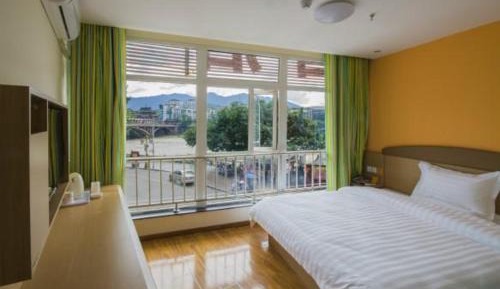 Business Queen Bed Room