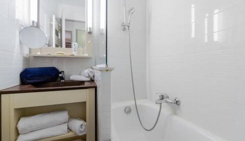 Studio with Sleeping Alcove and Terrace or Balcony (4 People)