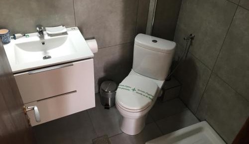 Twin Room with Private External Bathroom