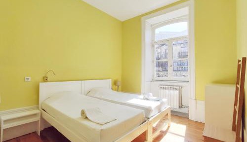 Twin Room with Private Bathroom