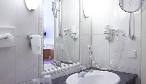 Standard Single Room with Shower
