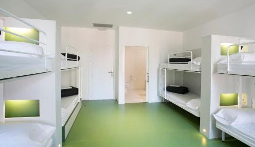Bed in 8-Bed Mixed Dormitory Room