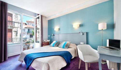 Queen Room with Balcony