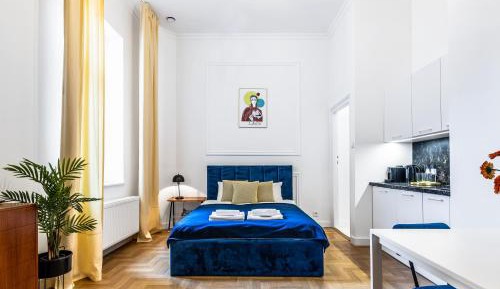 Studio with Balcony