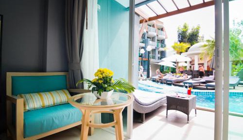 Deluxe Double or Twin Room with Pool Access