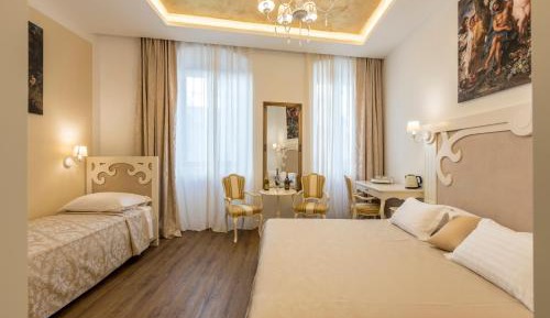 Superior Triple Room
