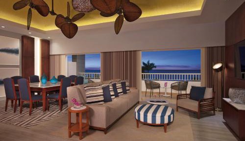 Preferred Club Presidential Suite Ocean Front