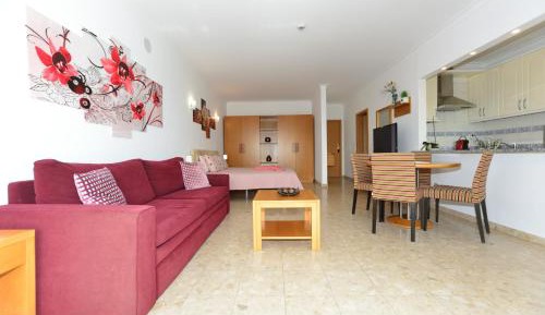 Studio Apartment with Sea View
