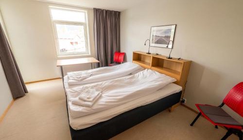 Twin Room with Private Bathroom