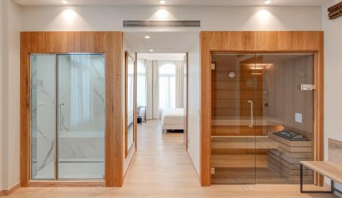 Suite Mirlo with Hammam, Hydromassage Bathtub and Sauna