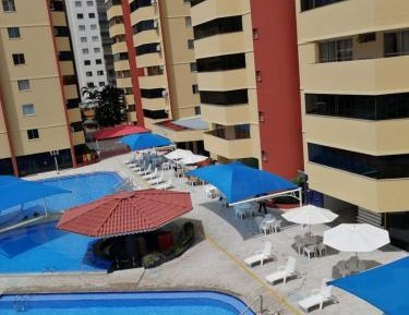 Apartment with Pool View 