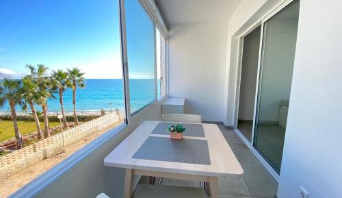 Studio Apartment with Sea View