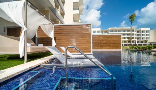 Junior Suite Swim Out