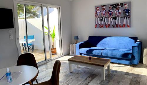 Studio with Sofa Bed