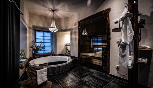 One-Bedroom Suite