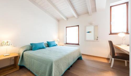 Superior One-Bedroom Apartment with Balcony