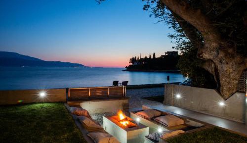Villa - Beach Front