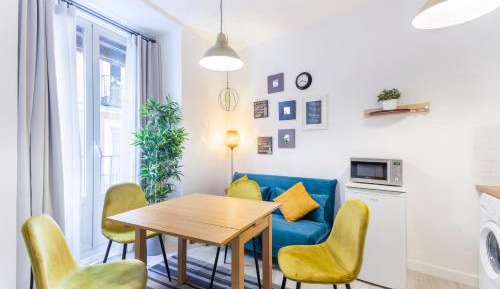 One-Bedroom Apartment I