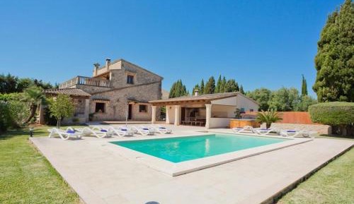 Villa with Garden View