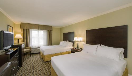 Standard Queen Room with Two Queen Beds